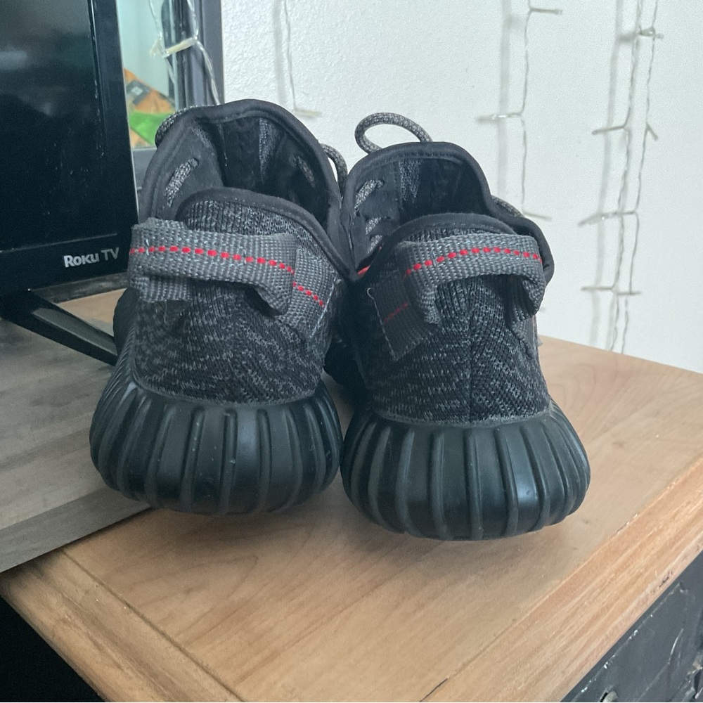Adidas Yeezy Boost 350s - Picture 6 of 9